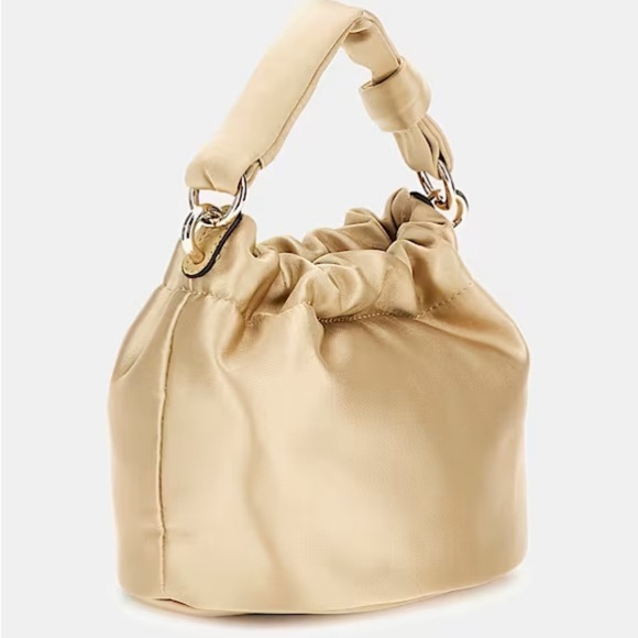 Guess Gold Shoulder Bag with Elegant Design - Picture 3 of 7